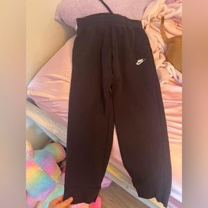 Girls Nike sweatpants!